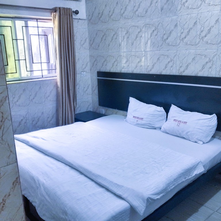 Bentley Hotels & Suites-Room Serena